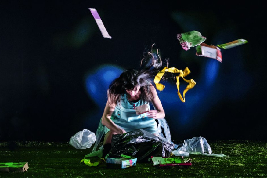 Ecoute ! Il y a un éléphant... # 01 décembre 2021 - "Le joueur de flûte" mis en scène par Joachim Latarjet // Steve Waring, "50 ans de scène"